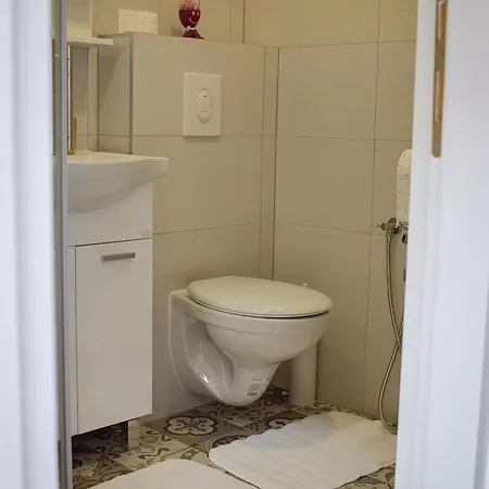 Rest Apartment *